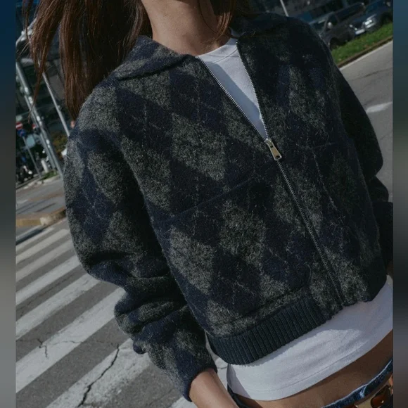 ZARA ARGYLE KNIT BOMBER JACKET - Picture 3 of 13